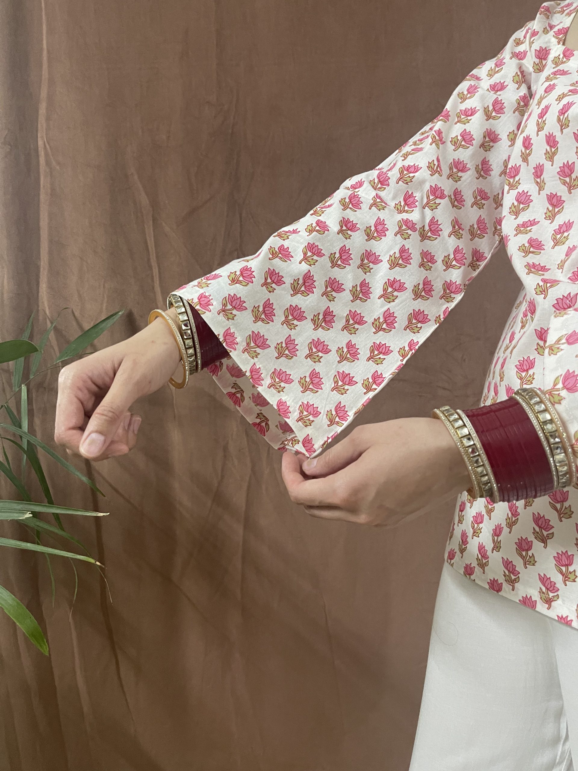 The Gulabi Bell Sleeve Kurti - Image 3