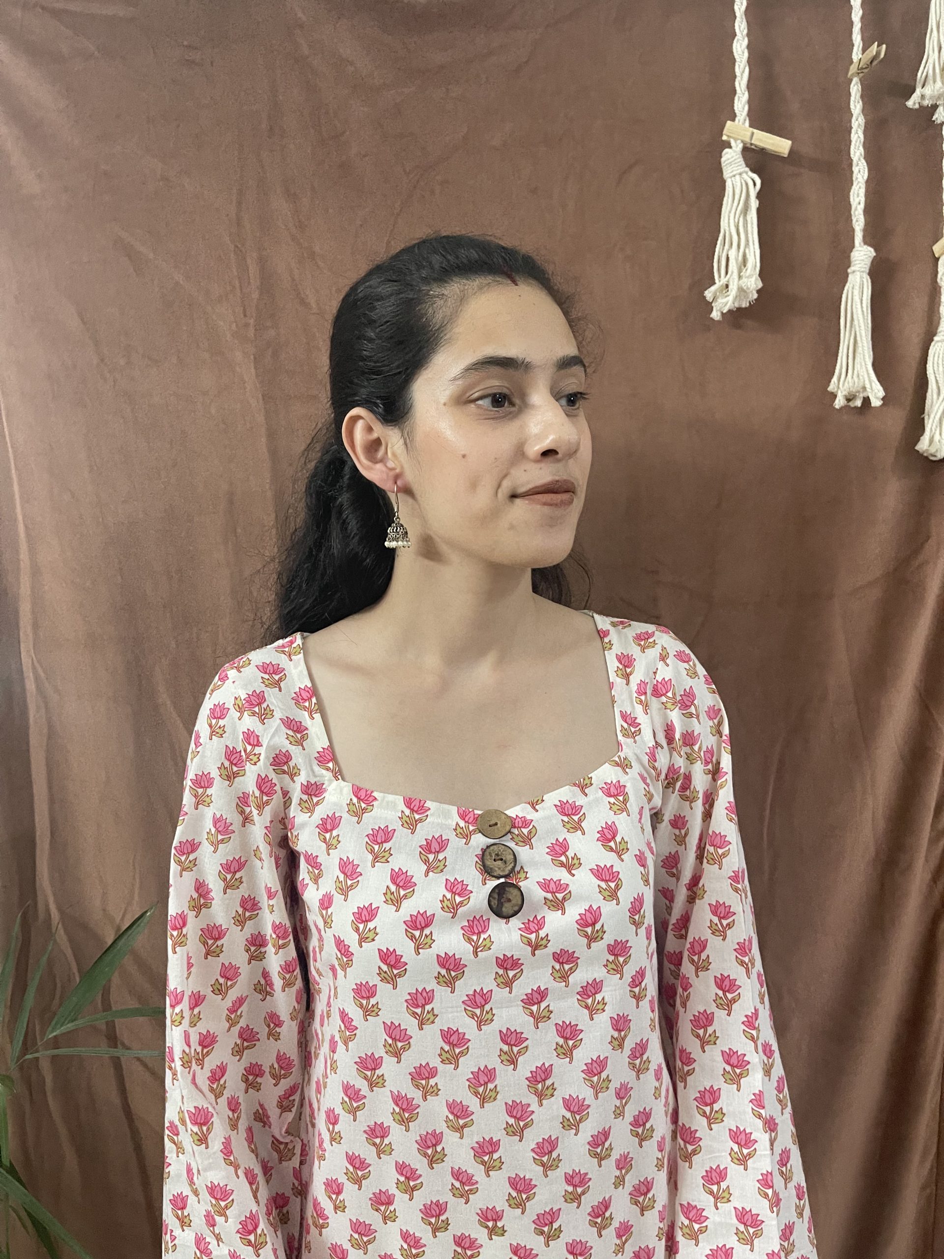 The Gulabi Bell Sleeve Kurti - Image 4