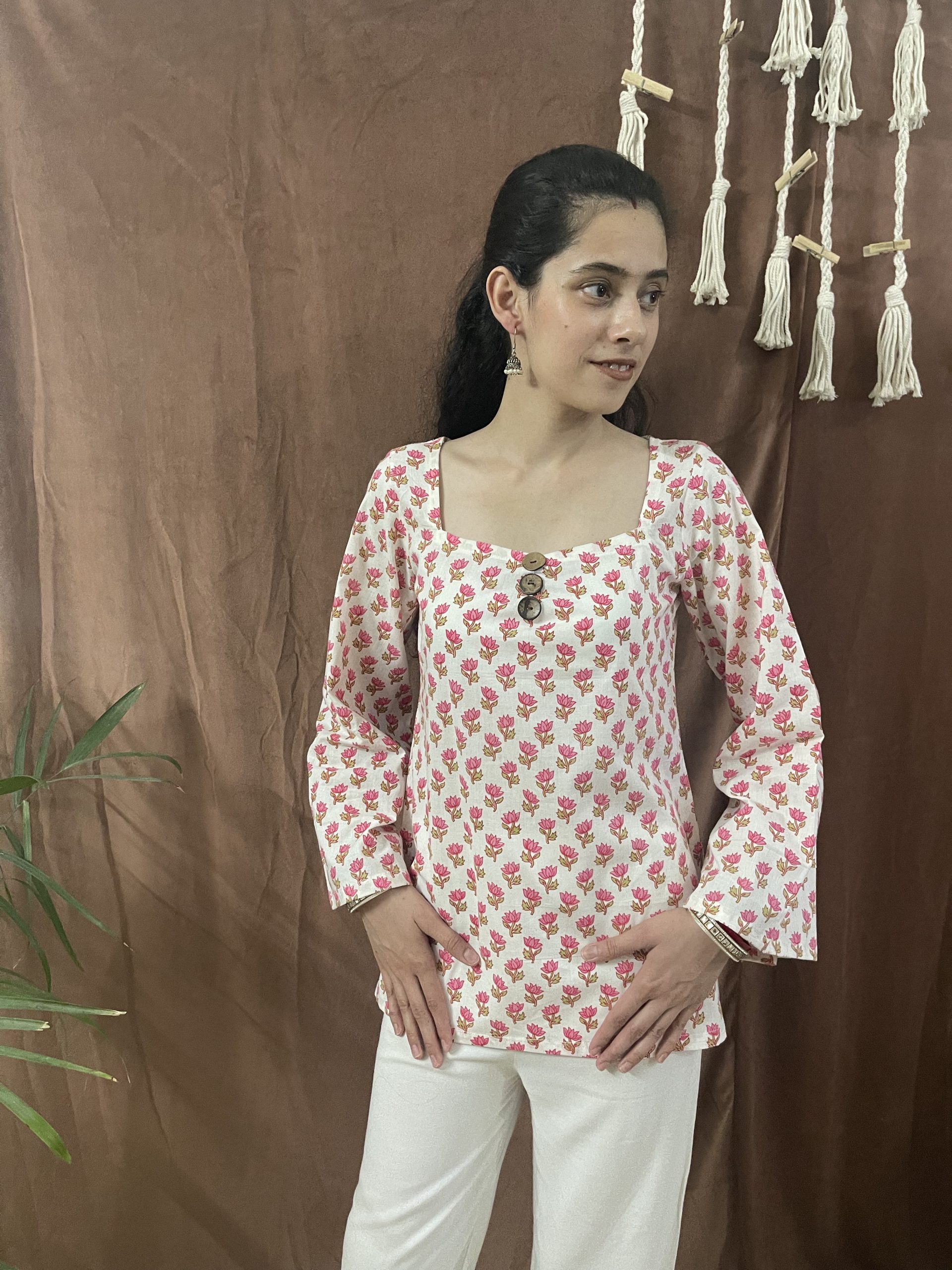 The Gulabi Bell Sleeve Kurti - Image 2